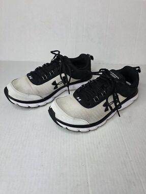 Under Armour Men's Charged Assert Running Shoes